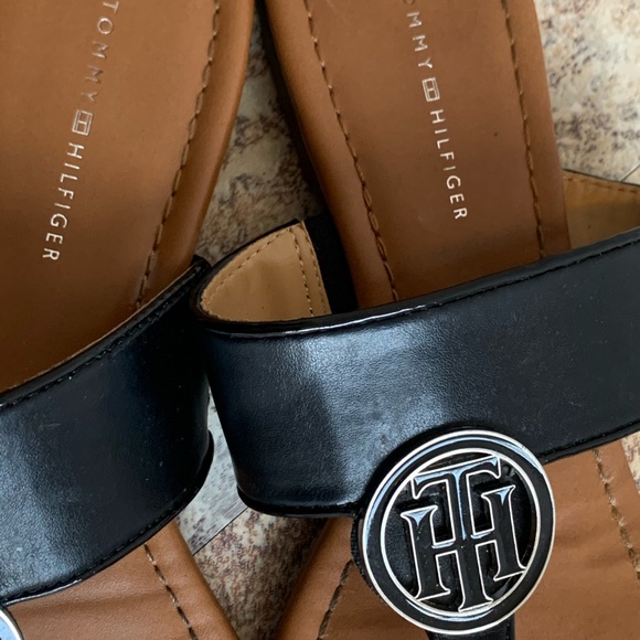 Tommy Hilfiger Cute Black Sandals - Picture 3 of 6